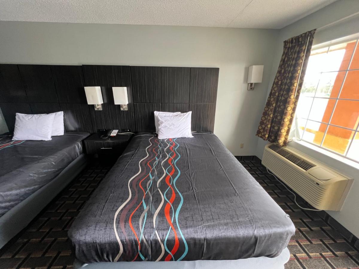 Executive Inn Pelham エクステリア 写真