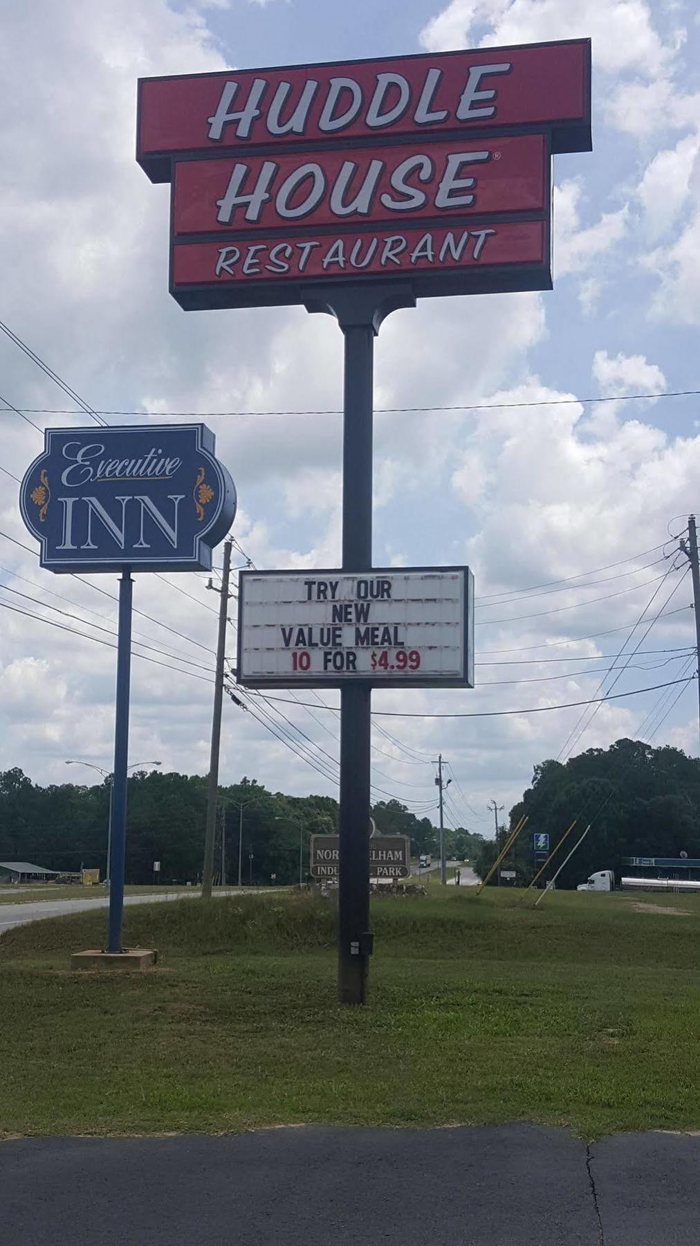 Executive Inn Pelham エクステリア 写真